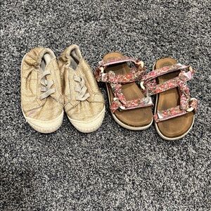 Gold and Floral Kids Shoes Set